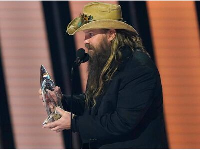 CMA Awards: Chris Stapleton Rocks County's Biggest Night